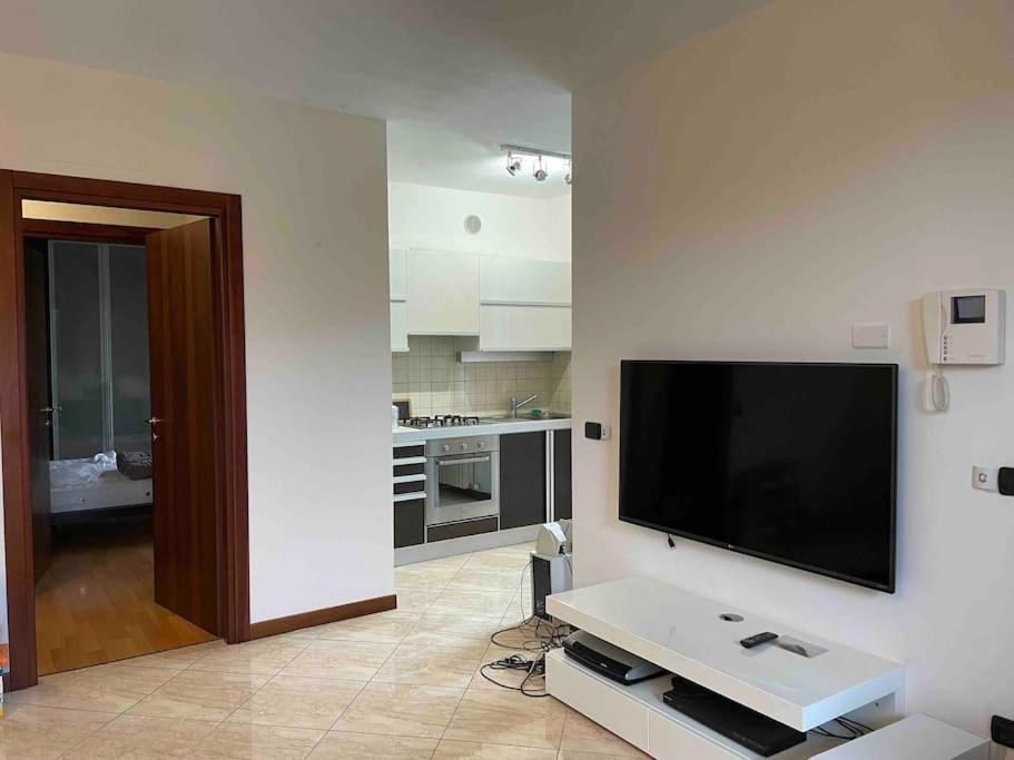 The Apartment Negrar Luaran gambar